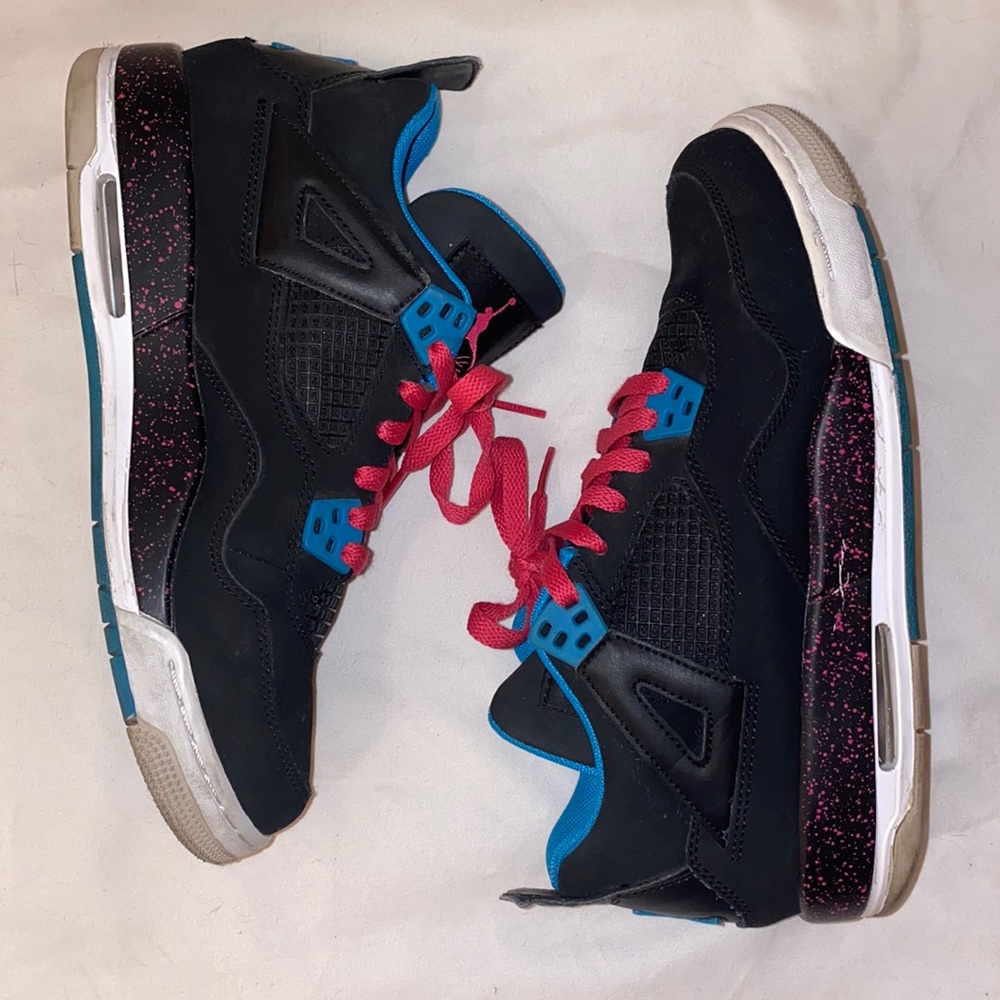Authentic Air Jordan GS IV ‘Black Vivid Pink’